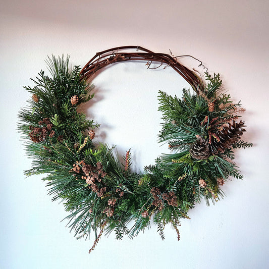 Partial textured wreath